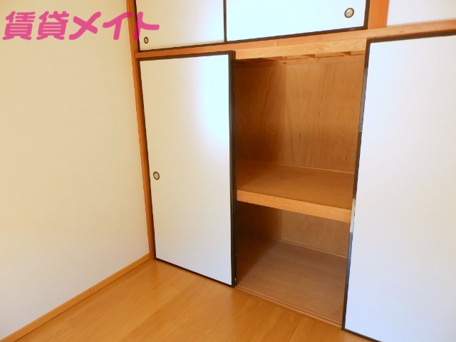 収納　別部屋反転参考写真
