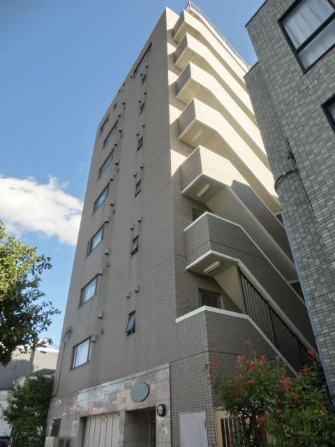 建物外観　防犯カメラ、オートロック完備