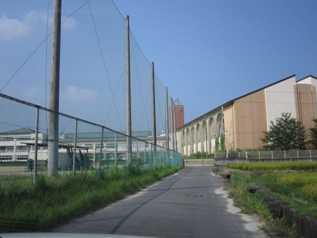 中学校　いなべ市立員弁中学校（中学校）まで369m