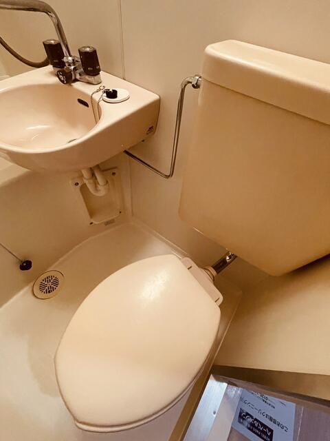 トイレ　※写真は別部屋です
