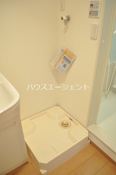 その他　室内洗濯機置き場です。※参考画像