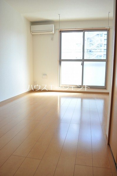 居室・リビング　9帖の洋室です。※参考画像