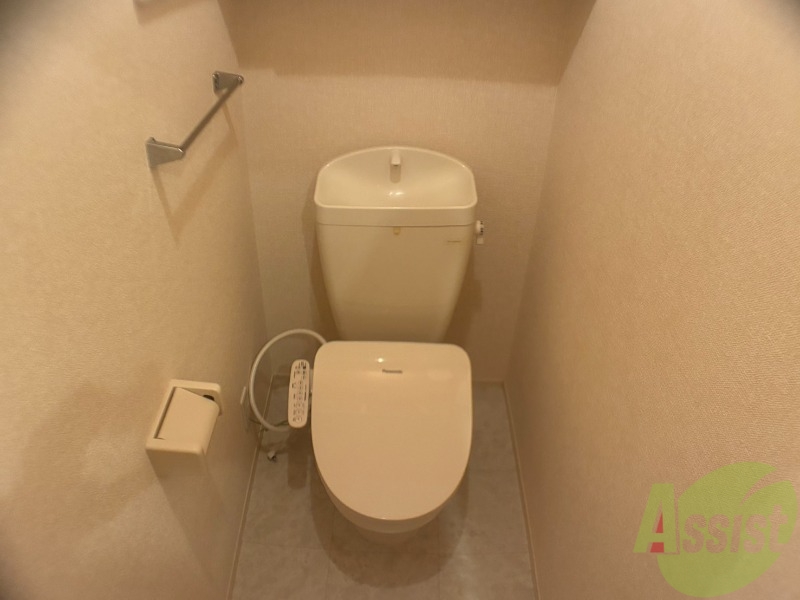 トイレ　トイレは温水洗浄便座となっており、快適にご利用できます。