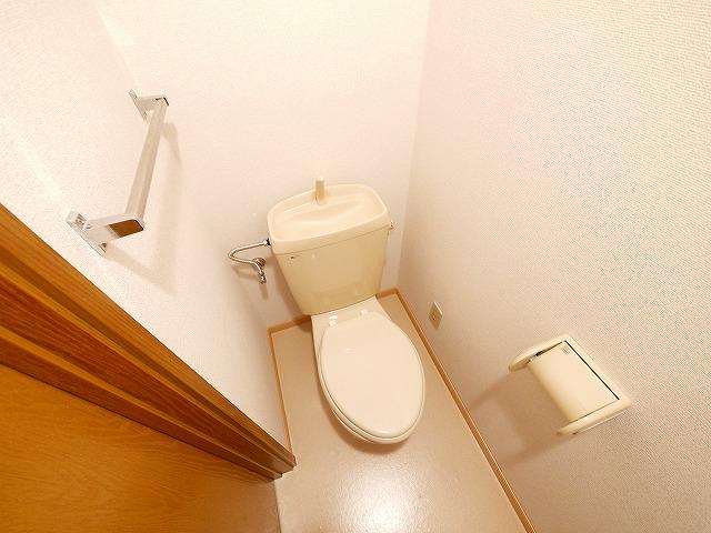 トイレ　コンパクトで使いやすいトイレです