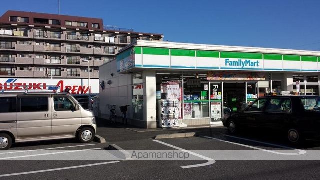 コンビニ　ファミリーマート（コンビニ）まで2301m