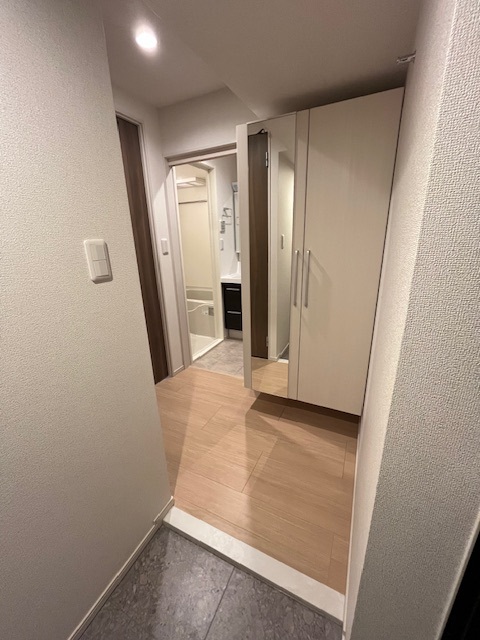 玄関　同マンション内別部屋参照