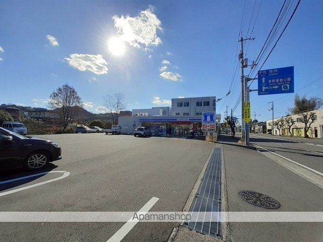 コンビニ　ローソン　高知瀬戸一丁目店（コンビニ）まで800m