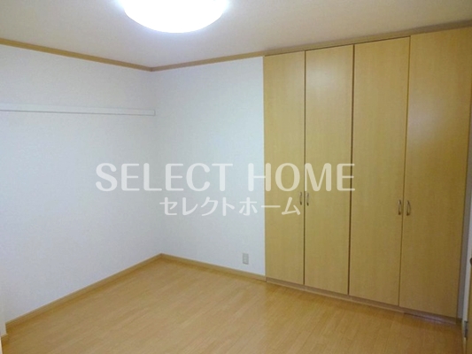 その他部屋・スペース　落ち着いて過ごせるお部屋なので、寝室にいかがでしょうか