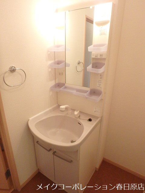 洗面設備　写真は同型タイプ