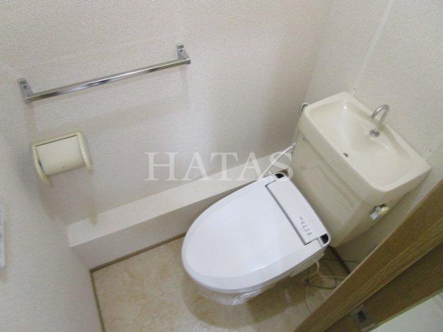 トイレ　同物件別部屋です。
