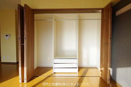 収納　洋室収納