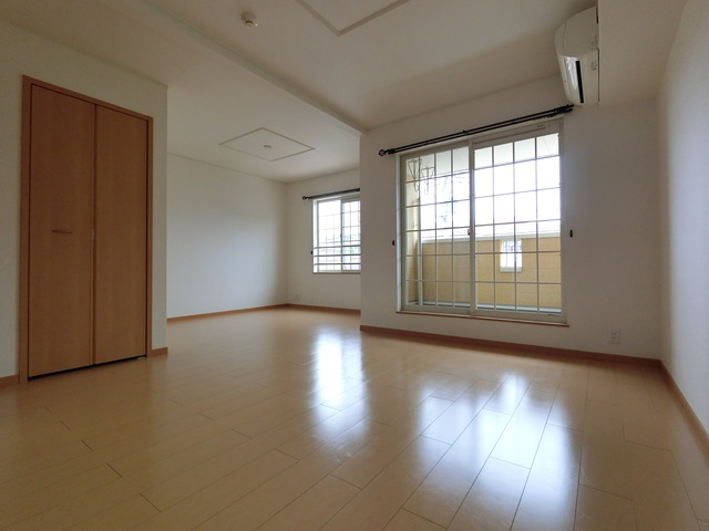 その他部屋・スペース　★ＬＤＫ１５帖ととても開放感があります★