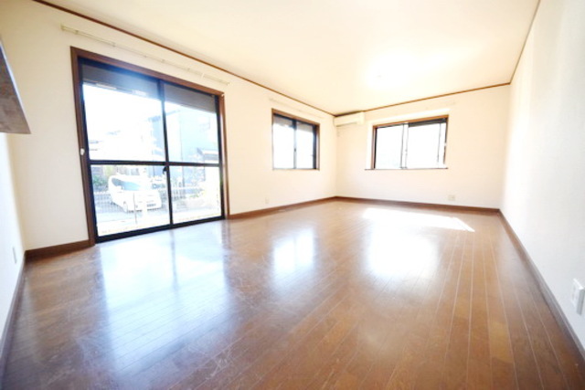 居室・リビング　～広々お部屋で気持ちいい～