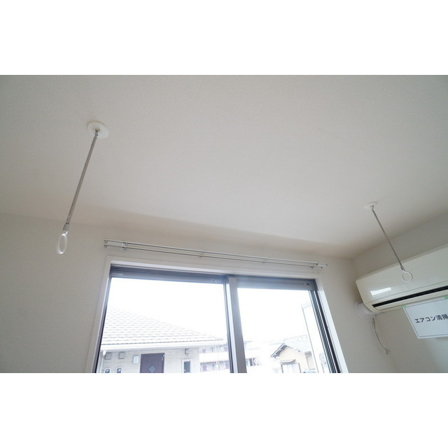 その他　雨の日でも安心の室内物干し