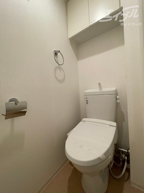 トイレ　洗浄付きトイレです。