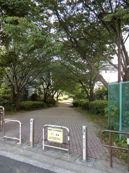 公園　岡野公園（公園）まで525m