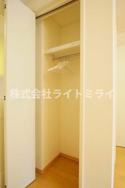 収納　クローゼット?