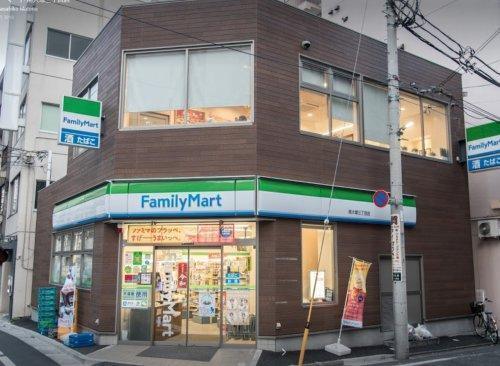コンビニ　ファミリーマート南大塚三丁目店（コンビニ）まで110m