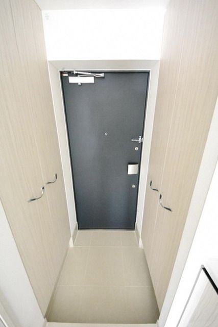 玄関　★玄関にシューズボックスと洗濯機置場★