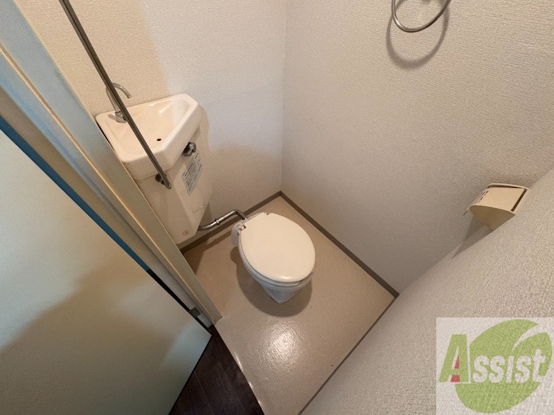 トイレ　こちらはトイレです。清潔感があり、安心して使用できます。