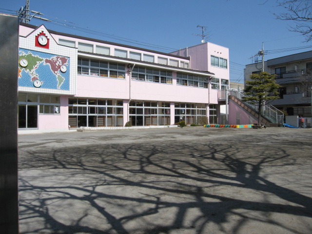 幼稚園・保育園　杉の子育英幼稚園（幼稚園・保育園）まで557m