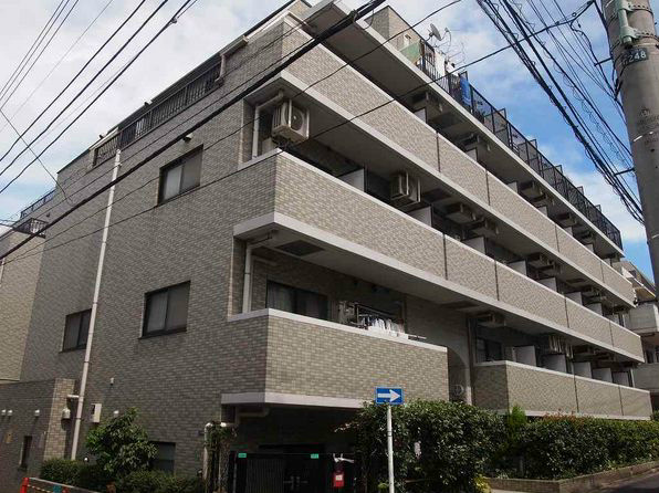 1K Mansion in Minato, Tokyo - Image 1