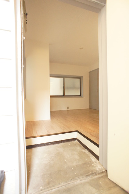玄関　玄関から見たお部屋です☆