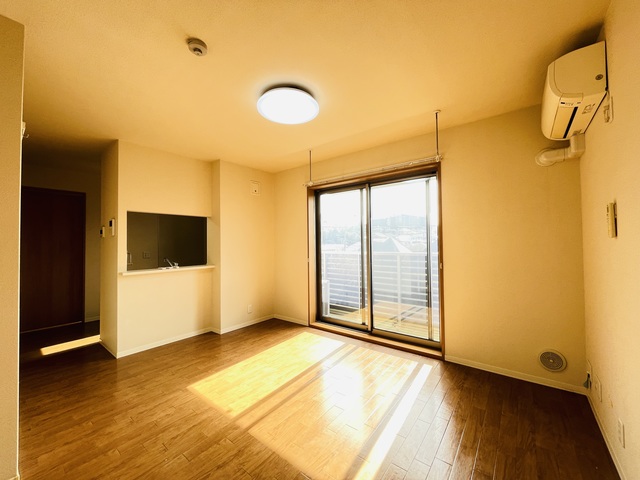 居室・リビング　写真は別部屋参考写真★