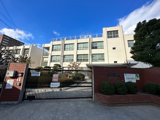 小学校　大阪市立十三小学校（小学校）まで543m