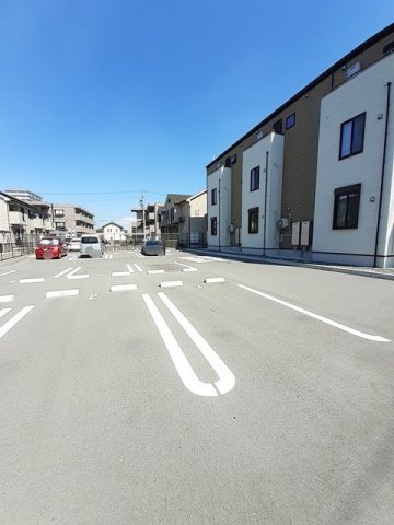 駐車場　駐車場に車を止められます