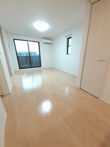居室・リビング　使いやすい居間です