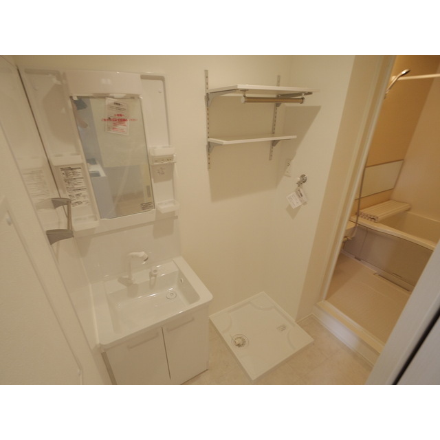 洗面設備　※写真は同型物件のものです。