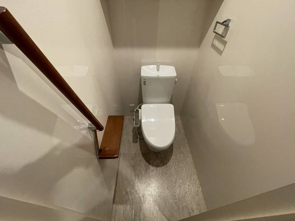 トイレ　トイレ