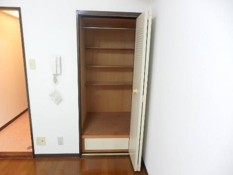 収納　クローゼット