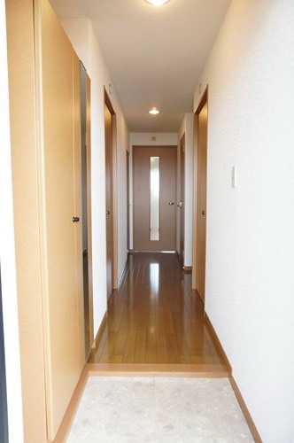 玄関　※別号室参考画像の為、現況優先とします。