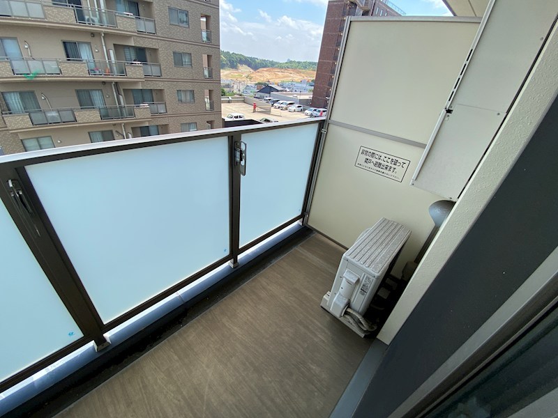 バルコニー　※別の部屋の写真です。