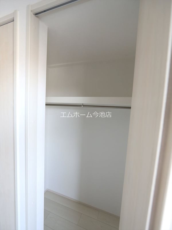 収納　クローゼット（収納スペース充実しています）