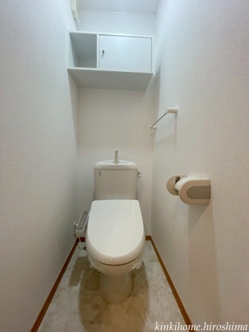 トイレ　※別号室の写真です。