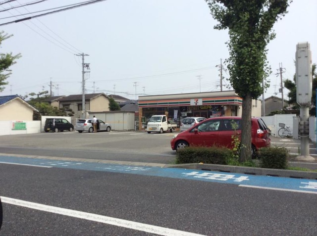 コンビニ　セブン－イレブン　尼崎富松町２丁目店（コンビニ）まで382m