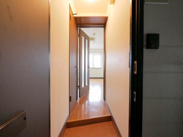 その他共有部分　共用部から室内をチラ見です。