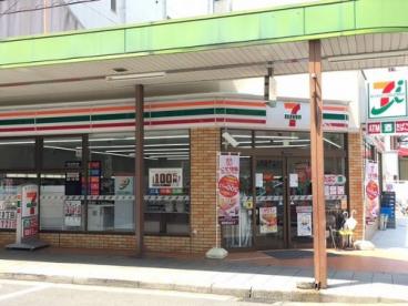 コンビニ　セブンイレブン 大阪南久宝寺町1丁目店（コンビニ）まで194m