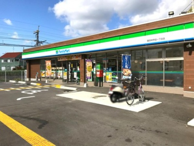 コンビニ　ファミリーマート富田林甲田一丁目店（コンビニ）まで916m