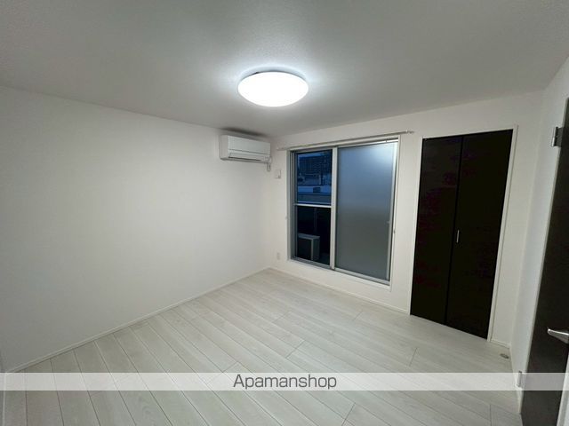 カインドネス厚木幸町の居間写真