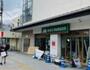 飲食店　モスバーガー下井草駅店（飲食店）まで656m