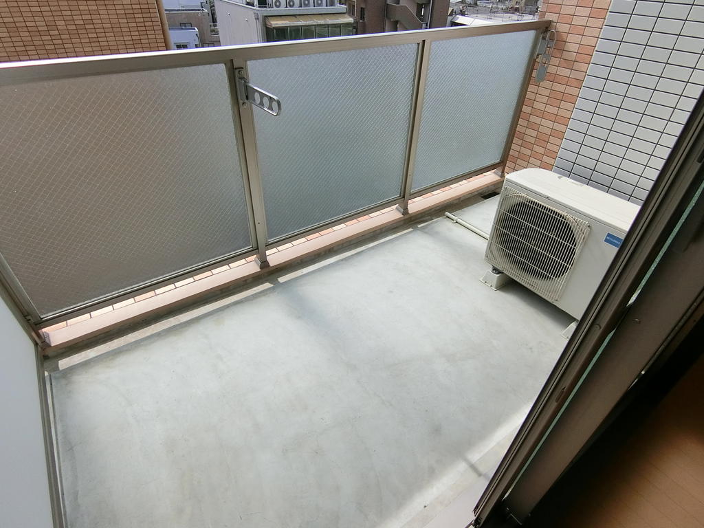 その他　明るいバルコニーです