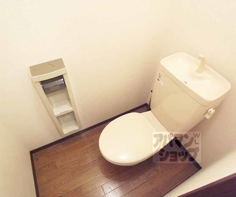 トイレ　トイレットペーパーフォルダ付き！