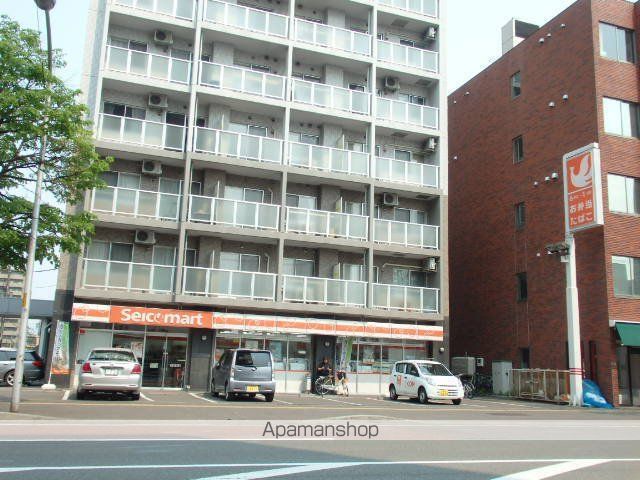 コンビニ　セイコーマート（コンビニ）まで157m