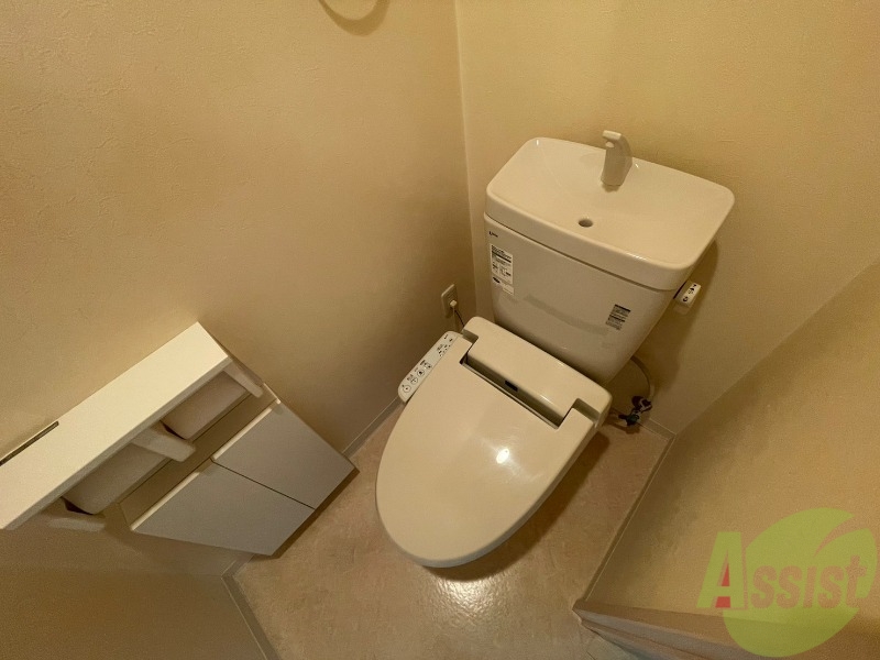 トイレ　トイレです。ウォシュレット付を探している方、おすすめです。