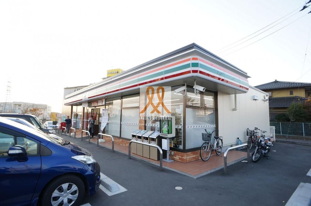 コンビニ　セブンイレブン郡山芳賀3丁目店（コンビニ）まで270m