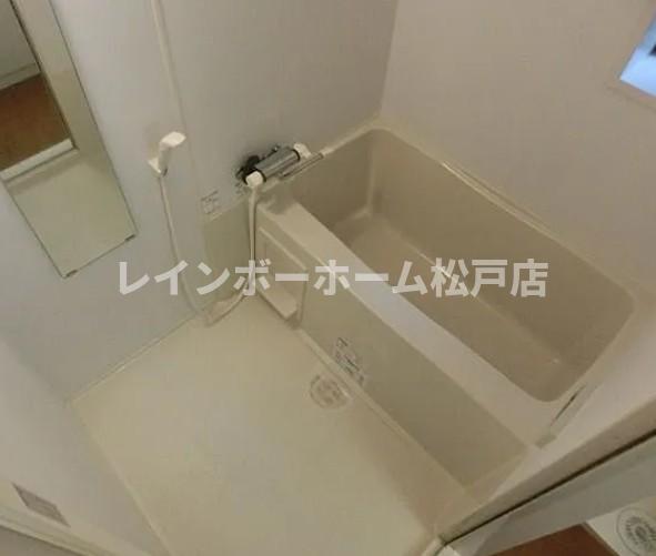 バス・シャワールーム　日々の疲れを癒すお風呂付です